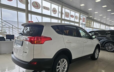 Toyota RAV4, 2015 год, 2 249 000 рублей, 10 фотография