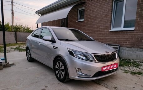 KIA Rio III рестайлинг, 2012 год, 700 000 рублей, 2 фотография
