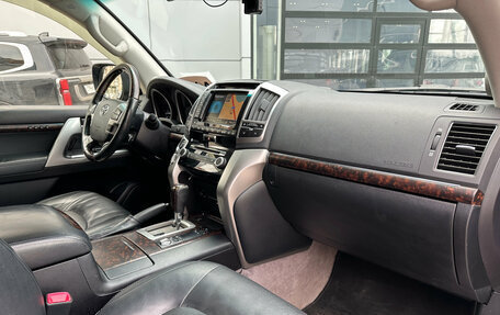 Toyota Land Cruiser 200, 2015 год, 3 125 000 рублей, 9 фотография