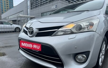 Toyota Verso I, 2013 год, 1 420 000 рублей, 14 фотография