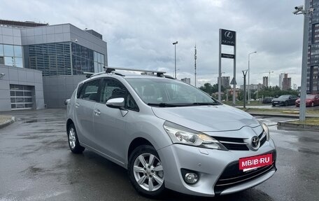 Toyota Verso I, 2013 год, 1 420 000 рублей, 3 фотография