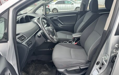Toyota Verso I, 2013 год, 1 420 000 рублей, 22 фотография