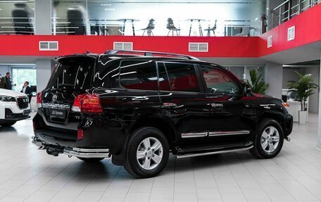 Toyota Land Cruiser 200, 2014 год, 3 290 000 рублей, 2 фотография