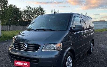 Volkswagen Multivan T5, 2004 год, 1 780 000 рублей, 1 фотография