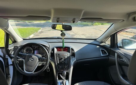Opel Astra J, 2013 год, 670 000 рублей, 17 фотография