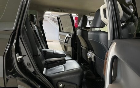 Toyota Land Cruiser Prado 150 рестайлинг 2, 2010 год, 2 850 000 рублей, 21 фотография