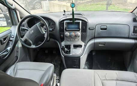Hyundai Grand Starex Grand Starex I рестайлинг 2, 2008 год, 950 000 рублей, 5 фотография