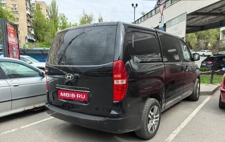 Hyundai Grand Starex Grand Starex I рестайлинг 2, 2008 год, 950 000 рублей, 3 фотография