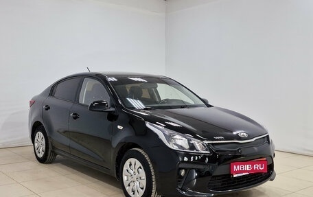 KIA Rio IV, 2018 год, 1 250 000 рублей, 3 фотография