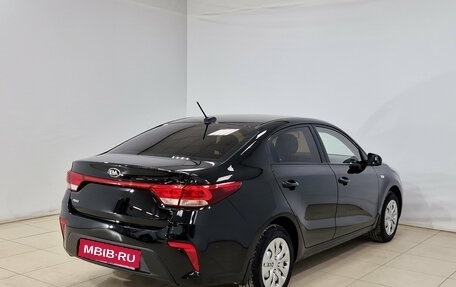 KIA Rio IV, 2018 год, 1 250 000 рублей, 5 фотография