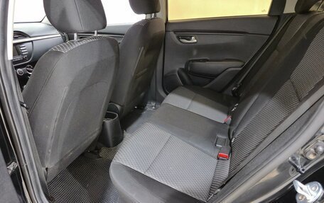 KIA Rio IV, 2018 год, 1 250 000 рублей, 18 фотография