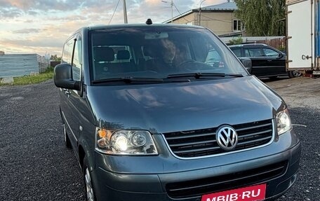 Volkswagen Multivan T5, 2004 год, 1 780 000 рублей, 5 фотография
