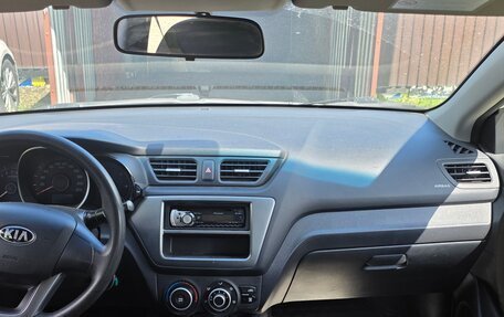 KIA Rio III рестайлинг, 2014 год, 950 000 рублей, 10 фотография