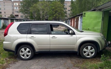 Nissan X-Trail, 2011 год, 900 000 рублей, 2 фотография