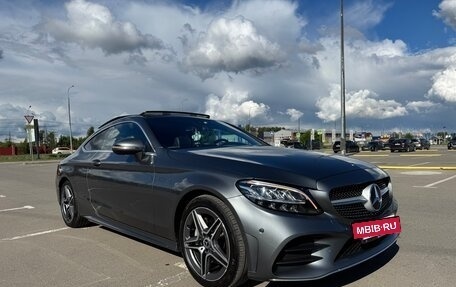 Mercedes-Benz C-Класс, 2018 год, 3 750 000 рублей, 4 фотография