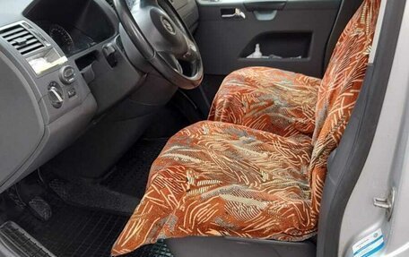 Volkswagen Caravelle T5, 2014 год, 2 000 000 рублей, 5 фотография