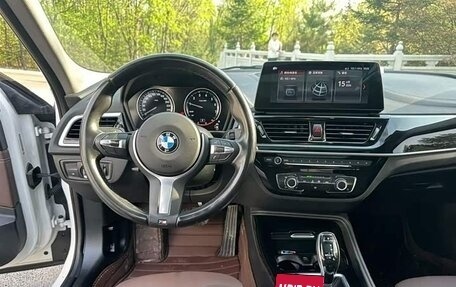 BMW 1 серия, 2022 год, 1 950 000 рублей, 8 фотография