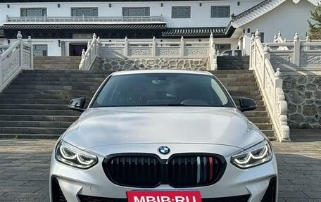 BMW 1 серия, 2022 год, 1 950 000 рублей, 2 фотография