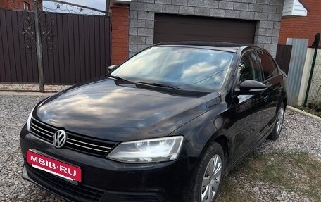 Volkswagen Jetta VI, 2014 год, 855 000 рублей, 2 фотография