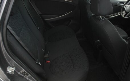 Hyundai Solaris II рестайлинг, 2015 год, 1 150 000 рублей, 26 фотография
