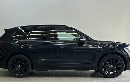 Volkswagen Touareg III, 2019 год, 4 300 000 рублей, 4 фотография