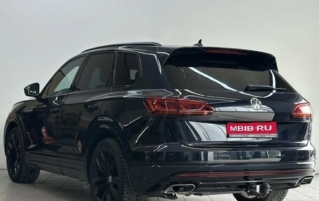Volkswagen Touareg III, 2019 год, 4 300 000 рублей, 7 фотография
