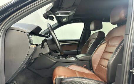 Volkswagen Touareg III, 2019 год, 4 300 000 рублей, 19 фотография