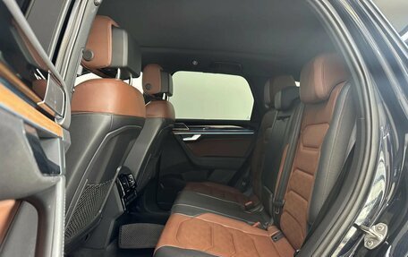Volkswagen Touareg III, 2019 год, 4 300 000 рублей, 24 фотография