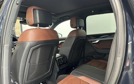 Volkswagen Touareg III, 2019 год, 4 300 000 рублей, 25 фотография