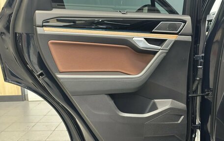 Volkswagen Touareg III, 2019 год, 4 300 000 рублей, 32 фотография