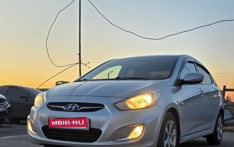 Hyundai Solaris II рестайлинг, 2013 год, 850 000 рублей, 1 фотография