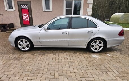 Mercedes-Benz E-Класс, 2006 год, 900 000 рублей, 1 фотография