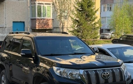 Toyota Land Cruiser Prado 150 рестайлинг 2, 2018 год, 5 500 000 рублей, 2 фотография