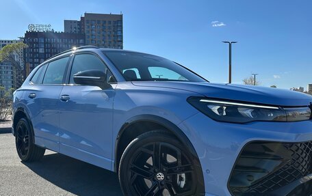 Volkswagen Tiguan, 2024 год, 4 200 000 рублей, 2 фотография