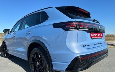 Volkswagen Tiguan, 2024 год, 4 200 000 рублей, 5 фотография