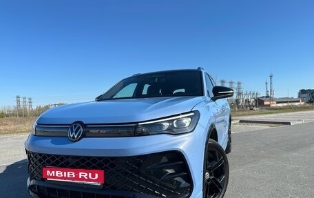 Volkswagen Tiguan, 2024 год, 4 200 000 рублей, 3 фотография