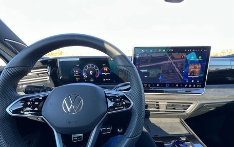 Volkswagen Tiguan, 2024 год, 4 200 000 рублей, 11 фотография