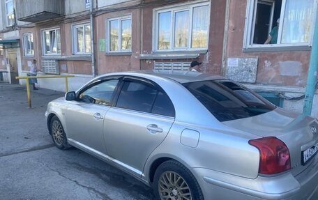 Toyota Avensis III рестайлинг, 2004 год, 580 000 рублей, 3 фотография