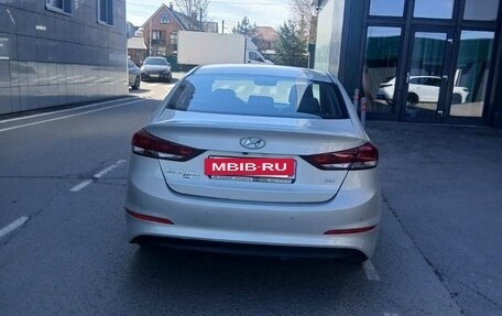 Hyundai Elantra VI рестайлинг, 2016 год, 998 000 рублей, 7 фотография