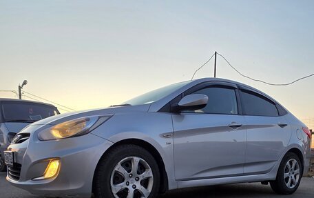 Hyundai Solaris II рестайлинг, 2013 год, 850 000 рублей, 7 фотография