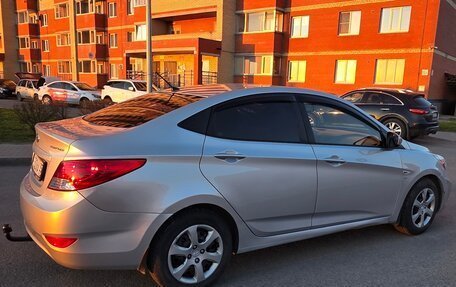 Hyundai Solaris II рестайлинг, 2013 год, 850 000 рублей, 2 фотография