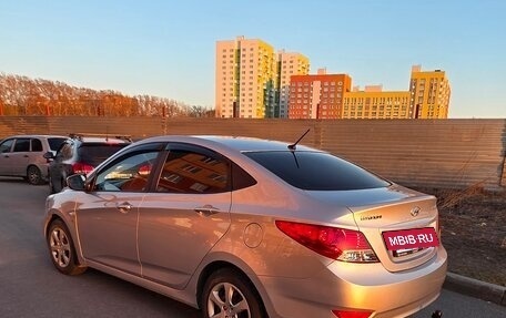 Hyundai Solaris II рестайлинг, 2013 год, 850 000 рублей, 5 фотография