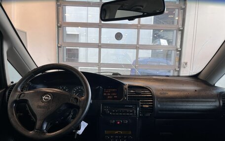 Opel Zafira A рестайлинг, 2004 год, 238 000 рублей, 9 фотография