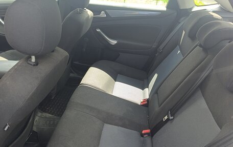 Ford Mondeo IV, 2011 год, 500 000 рублей, 2 фотография