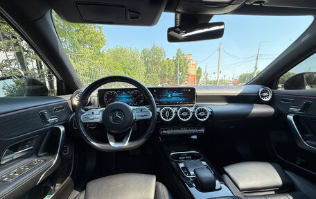 Mercedes-Benz A-Класс, 2019 год, 2 590 000 рублей, 15 фотография