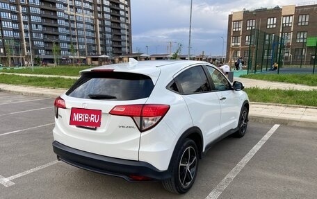 Honda Vezel, 2021 год, 2 500 000 рублей, 5 фотография