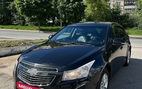 Chevrolet Cruze II, 2014 год, 800 000 рублей, 3 фотография
