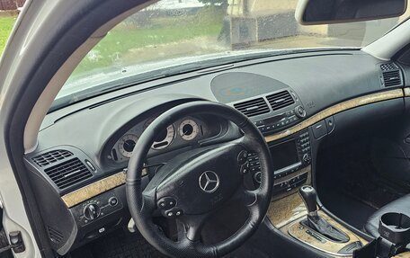 Mercedes-Benz E-Класс, 2006 год, 900 000 рублей, 9 фотография