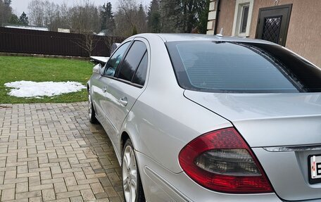 Mercedes-Benz E-Класс, 2006 год, 900 000 рублей, 7 фотография