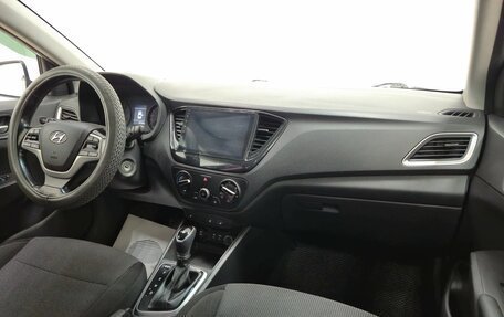 Hyundai Solaris II рестайлинг, 2017 год, 1 100 000 рублей, 15 фотография